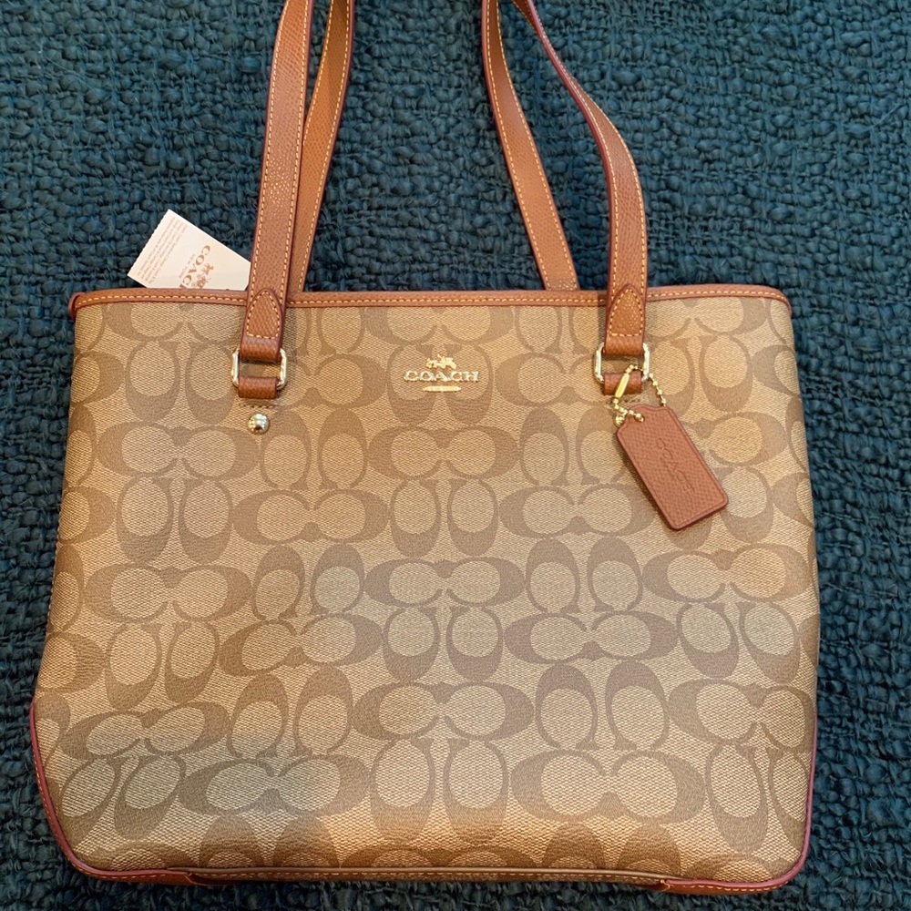 Coach Sig Zip Top Tote-NWT - Picture 1 of 7